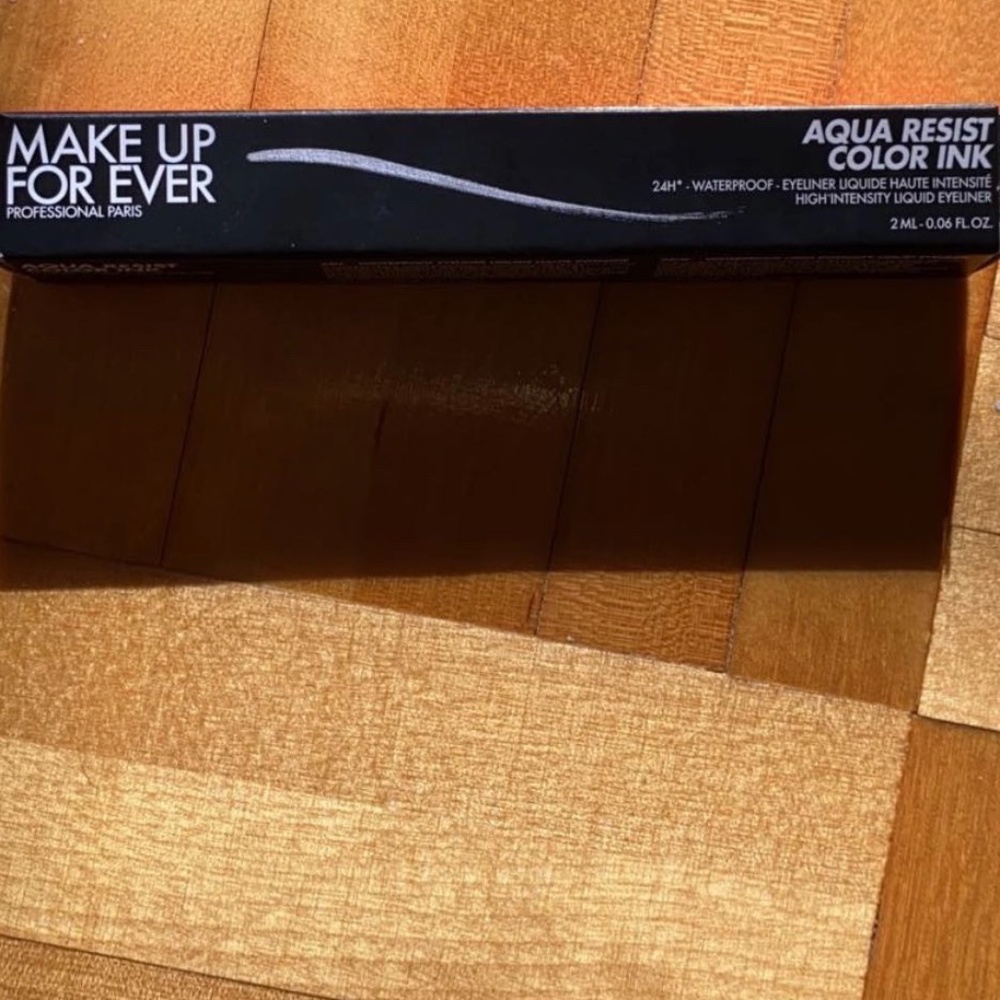 Silver Liquid Eyeliner